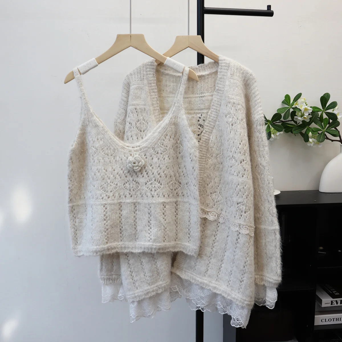 

Two Pieces Set Women Cardigan Set Knitted Matching Set Sequin Lace Coat 3D Floral V Neck Cami Loose Elegant Casual 2025 Autumn
