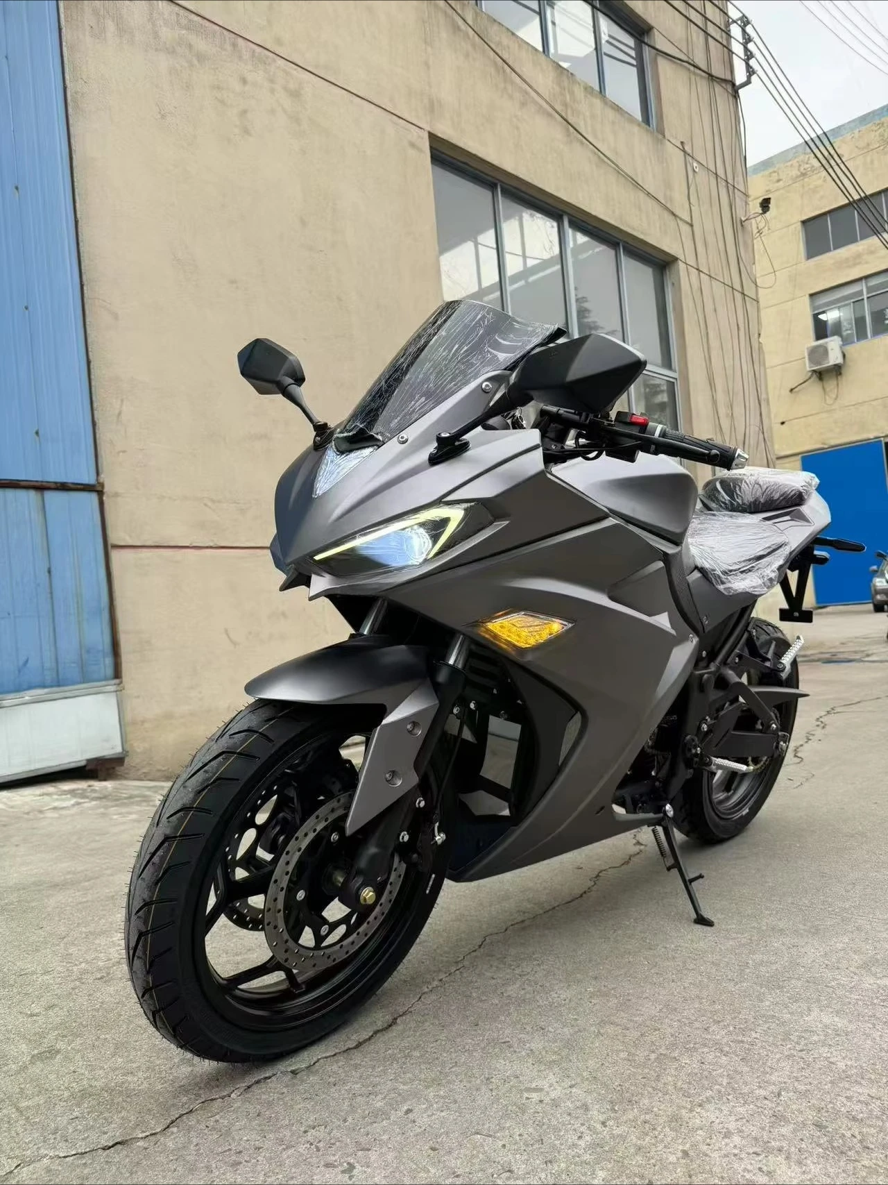High-Performance V6 Aluminum Alloy Racing Motorcycles with 72V Voltage for Adults Max Speed 80-160km/h Range 50-280km