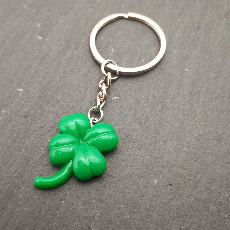 Hot creative green four-leaf clover lucky charm key chain key chain ring pendant bag accessories girl cute key ring gift