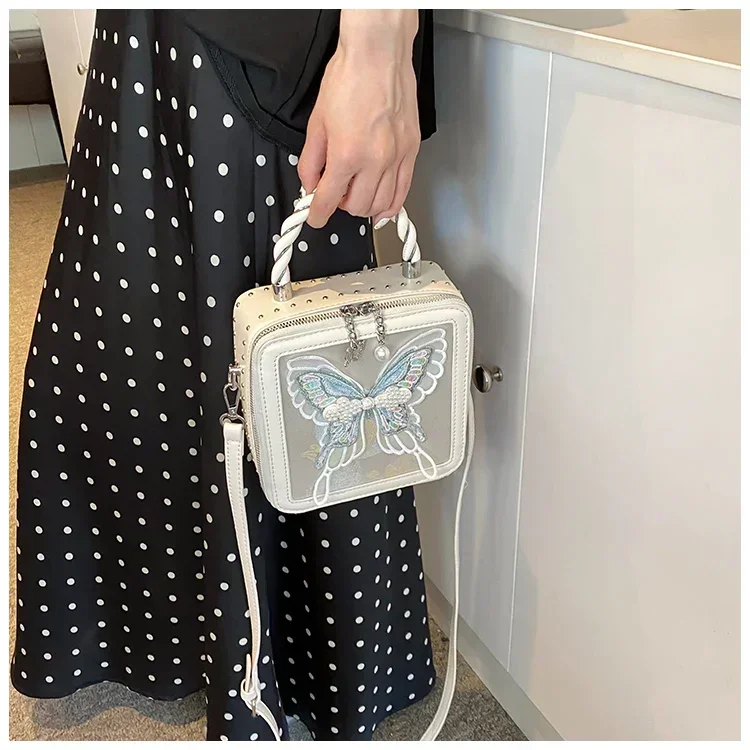 New Chinese Style Women\'s Bag 2024 New Crossbody Handbag Versatile Butterfly Embroidery Decoration Commuting Matching