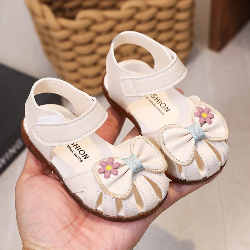 Baby Girls Leather Cage Sandals with Floral Bow 2026 New Summer Toddler Beach Sandals Soft Sole Comfort Princess Party Wedding