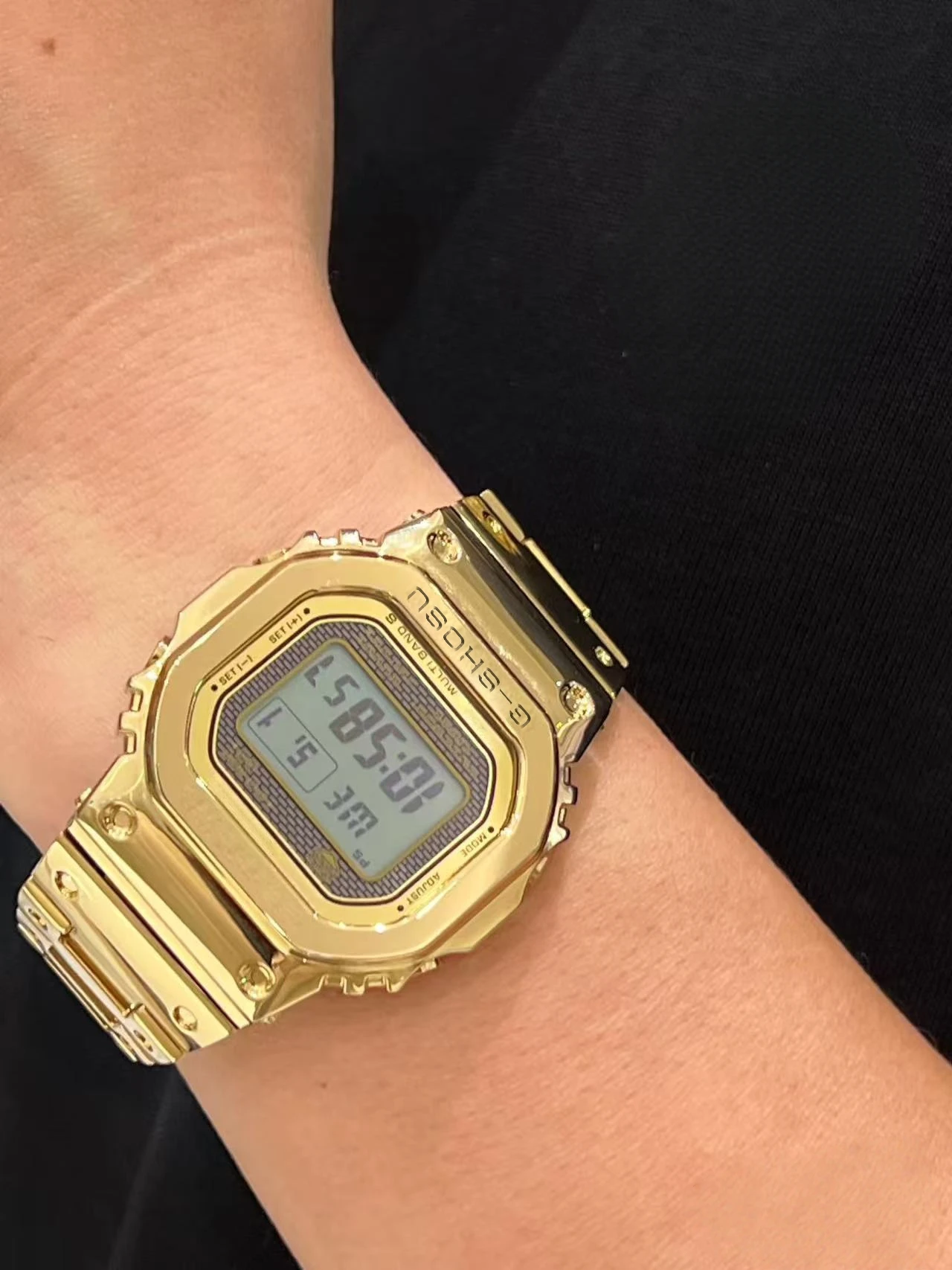 

5000 квадратных спортивных электронных часов унисекс, полнофункциональные светодиодные стальные ремешки, складные водонепроницаемые