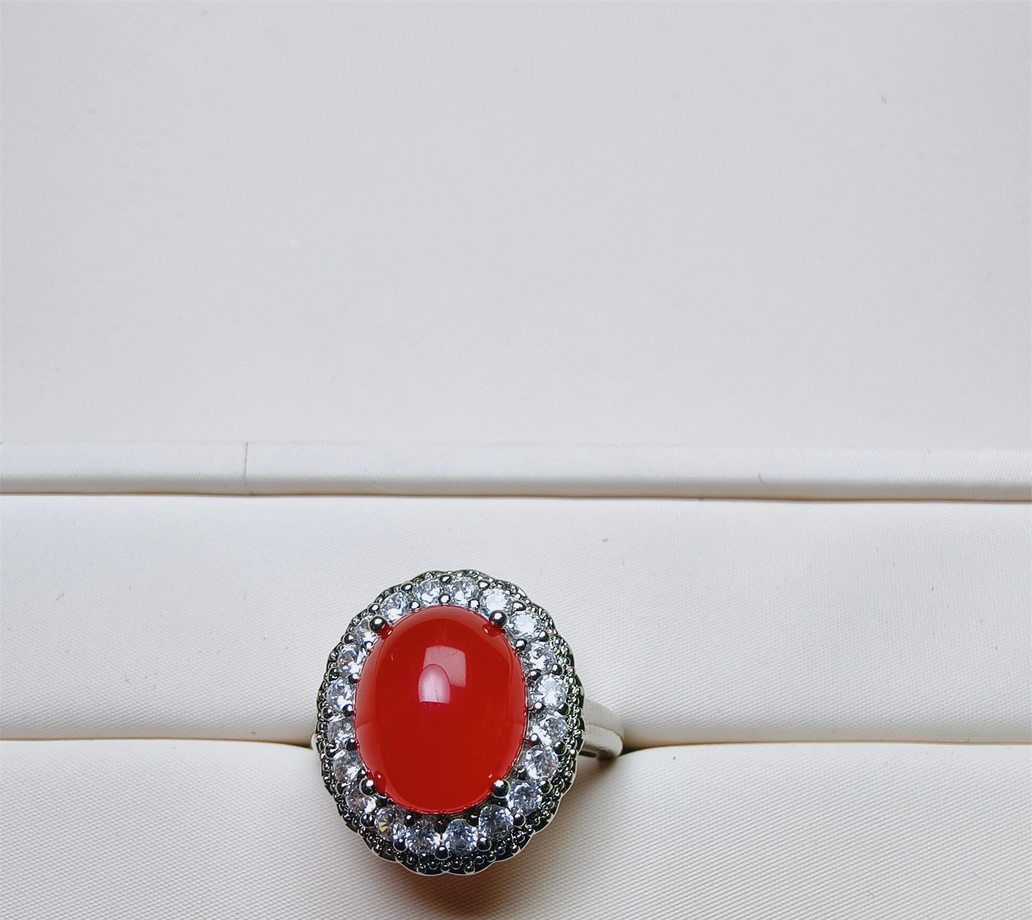 خاتم العقيق الطبيعي العقيق نفس الجاديت اليشم عالية الجليد مطعمة الدائري