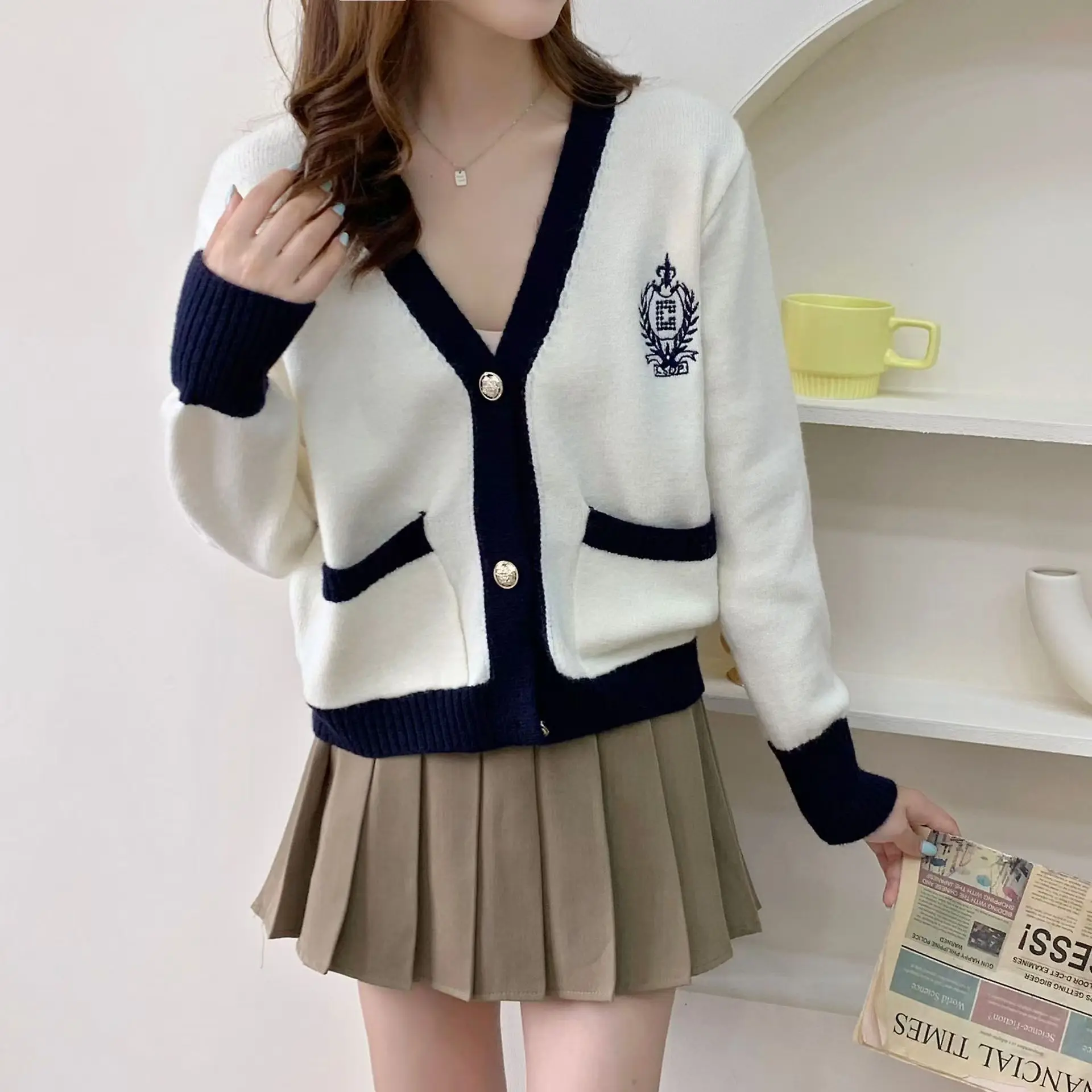 American V-neck Contrast Border Embroidery Cardigan Knitted Sweater Women Preppy Style Elegant Women Sweater Coats Autumn Tops