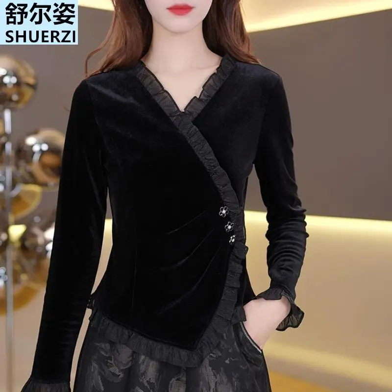 Camisa básica de manga larga de terciopelo dorado con cuello en V de gama alta a la moda para mujer 2025, nueva camisa ajustada pequeña y versátil