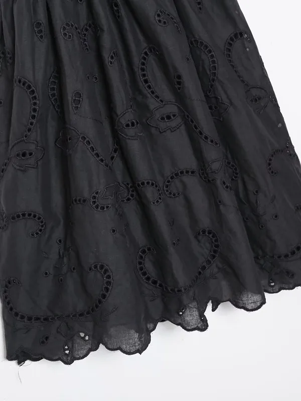 Bla V-Ne Hollow Emb… - image