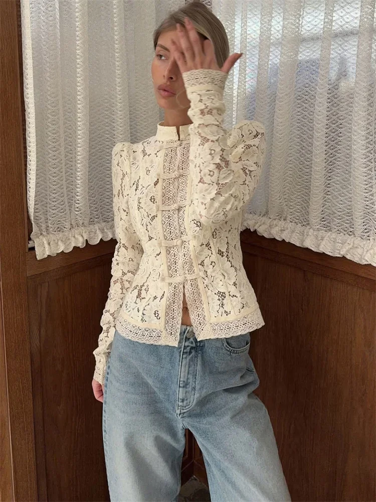 Tops cortos con estampado de encaje blanco elegante para mujer, blusa transparente calada de retazos Vintage, camisa de encogimiento de hombros para mujer 2025, nueva