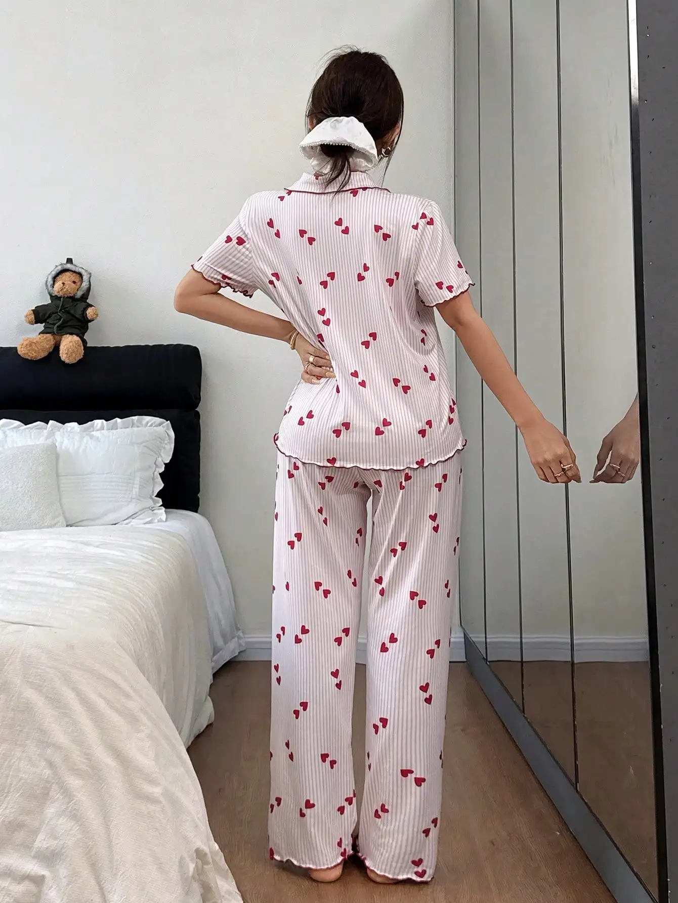 

Женский пижамный комплект с полосатым принтом в виде сердечек, топ с короткими рукавами, длинные брюки, повседневная одежда для сна