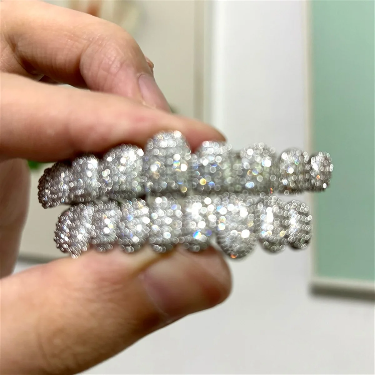 ABGV 10/10 Iced Out 스톤 치아 탑 바닥 치아 캡 여성용 남성용 쥬얼리 파티 선물 실버