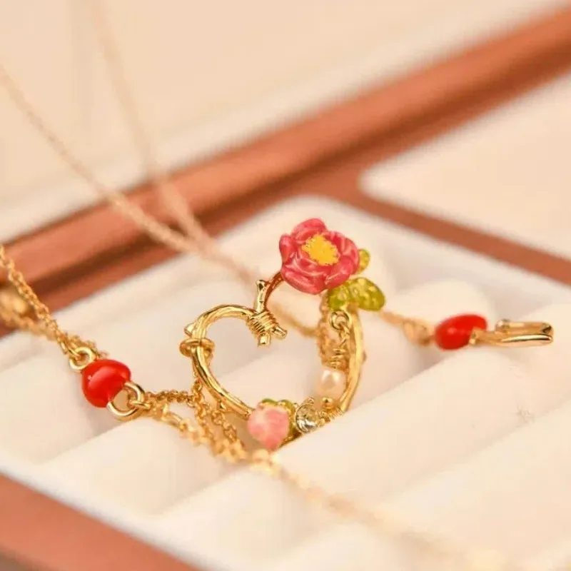 Fashion Bohemia Style Heart Shaped Twig Vine Enamel Red Flower Buds Pendant Cute Clavicle Chain Necklace for Women Fairy's Gifts