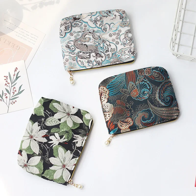 

1 Piece Retro Women Wallets Aesthetic Chinese Style Floral Dragon Earphone Bag Portable Coin Lipstick Sanitary Napkin Bag