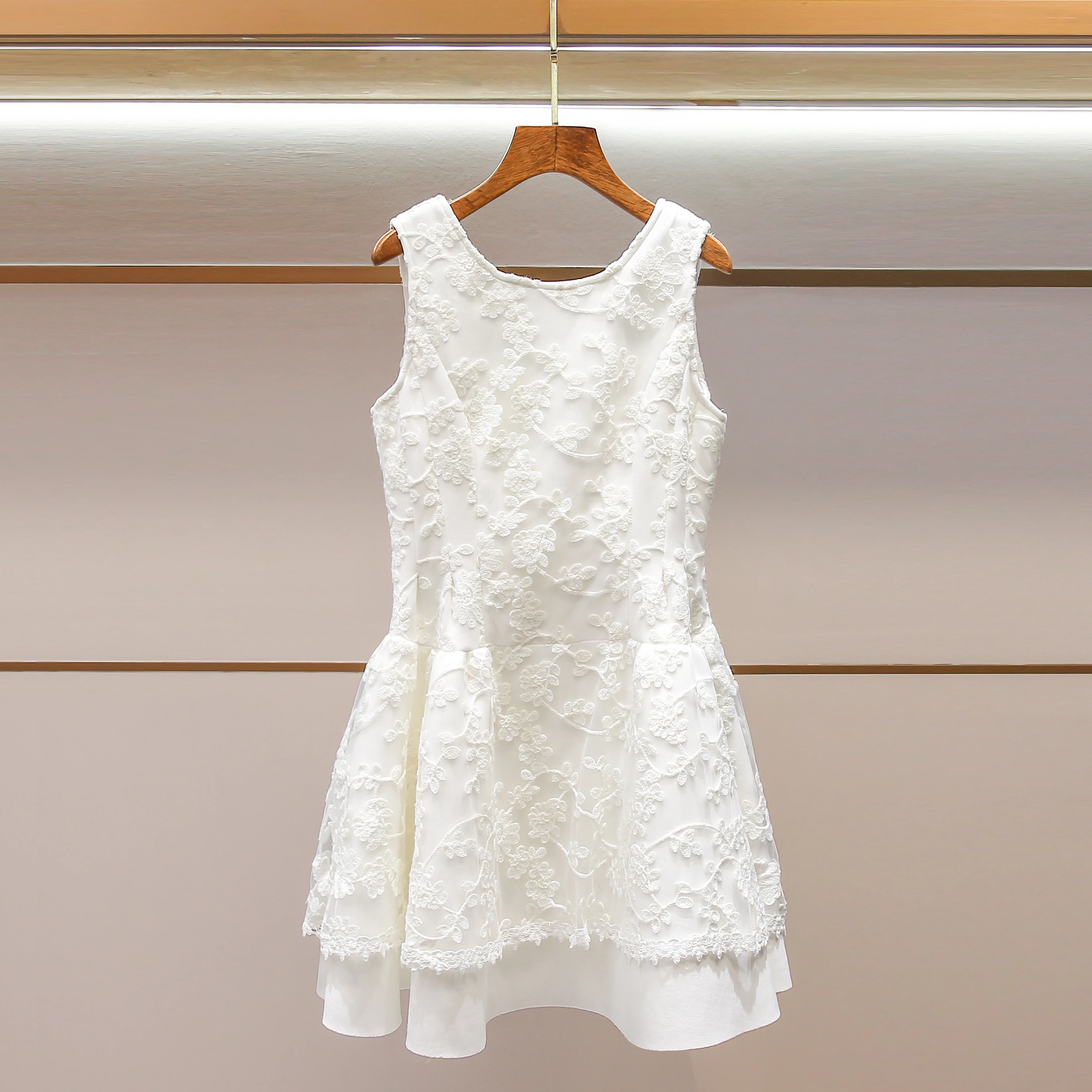 

Элегантное платье А-силуэта с тисненым кружевом и завышенной талией, новинка весенней коллекции, женское модное платье из премиум-коллекции Nanyou