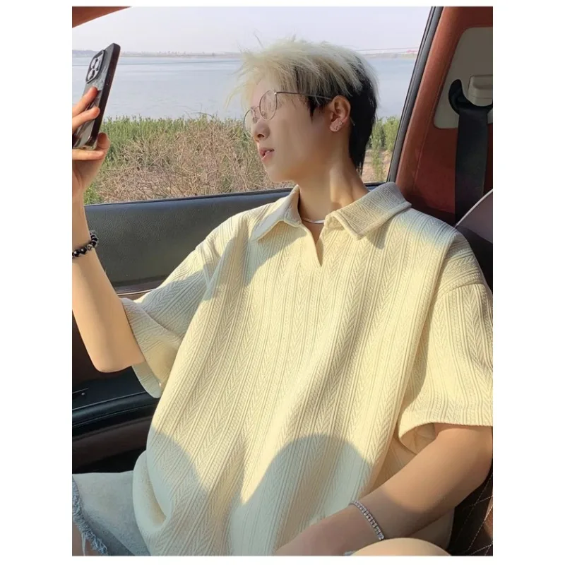 The Summer New White Artistic Solid-color Simple and Casual Short-sleeved Polo Shirt with Lapel Design Retro Texture Fashionable