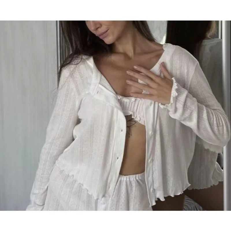 طقم قمصان نوم نسائية غير رسمية برقبة على شكل حرف v ملابس نوم بأكمام طويلة رداء داخلي شورت أبيض فضفاض بيجامة للسيدات بدلة من 3 قطع