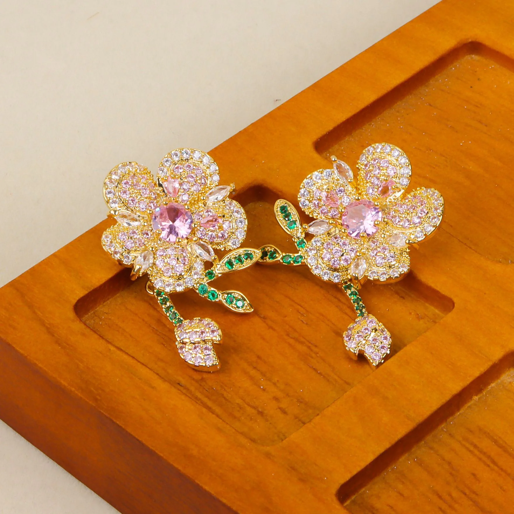 

Sweet Luxury Zircon Inlaid Earrings S925 Silver Needle Exquisite Floral Dangle Earrings Perfect for Banquet & Party