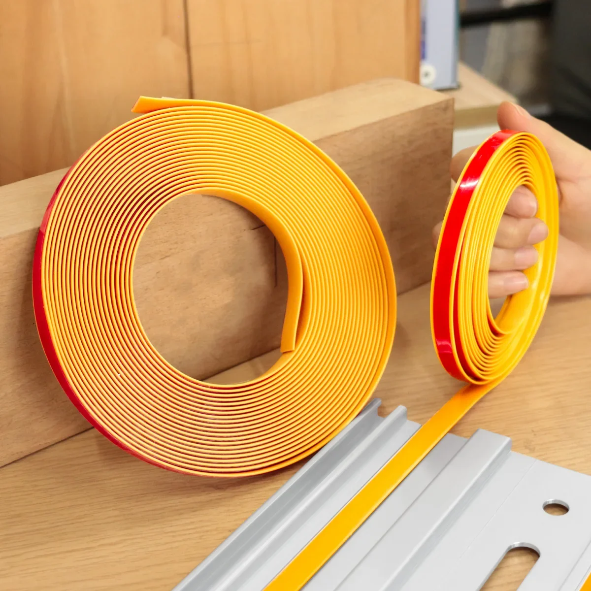 1 Roll Clear Replacement Splinterguard, 4/8M Long 10MM Wide Thick Durable Splinter Guard Strip Replacement Track Saw Guide Rails