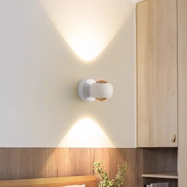 Italian Style Minimalist Aluminum Wall Lamp 360 Degree Rotating Bedside Light Modern Luxury