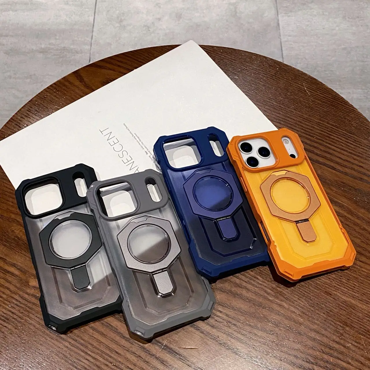 Suitable for iPhone 17pro/18promax/16promahard core anti drop magnetic bracket orange/black/protective