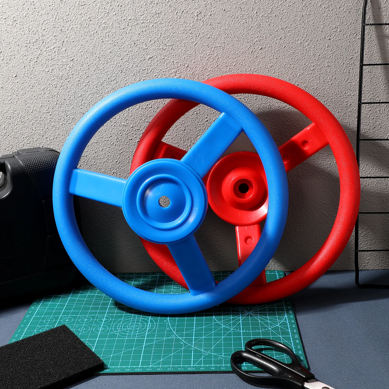 

2 pcs Plastic Steering Wheel For Kids Bright Colors Sturdy Pe Playground Accessories Simulation Driving Pretend Play Steering