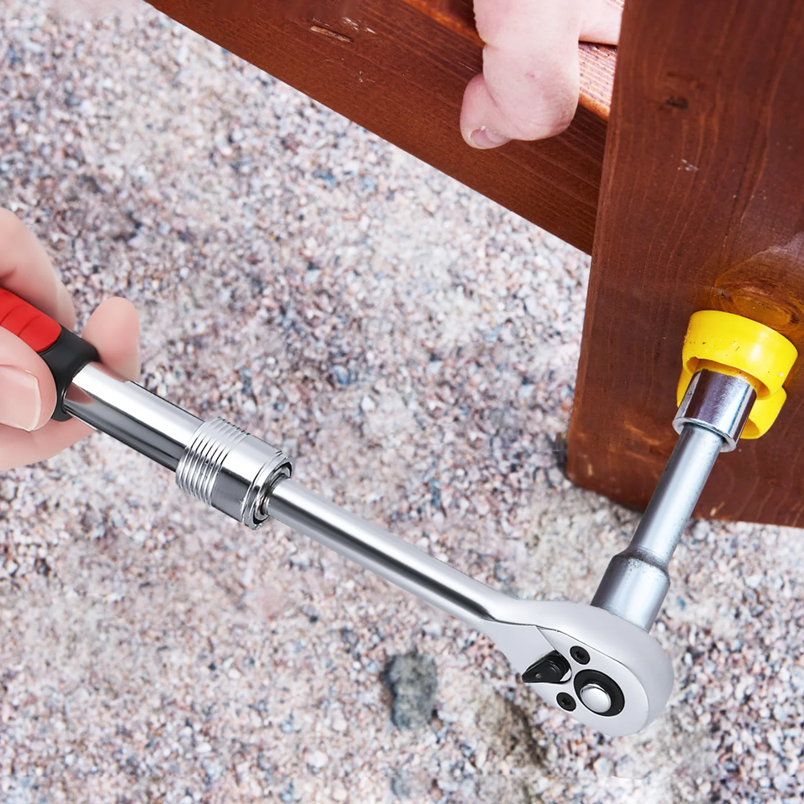 

72-Tooth 1/4 Drive Extendable Ratchet Wrench Adjustable Length Robust Steel Ergonomic Grip Smooth Operation For Automotive