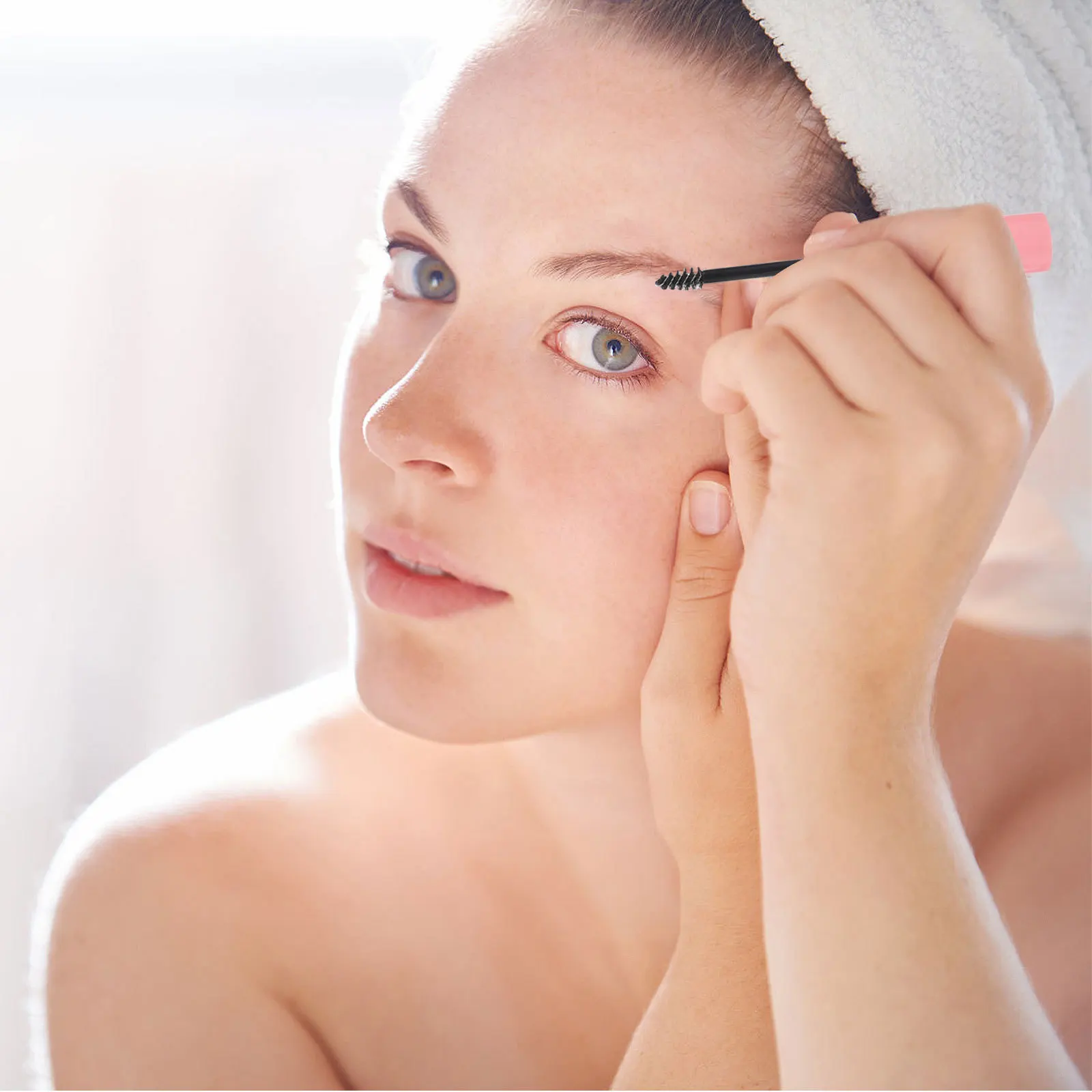 Waterproof Clear Brow Gel Long Wear Eyebrow Setting Formula for Natural Look and Sweat Resistant Hold All Day Eyebrow Mascara