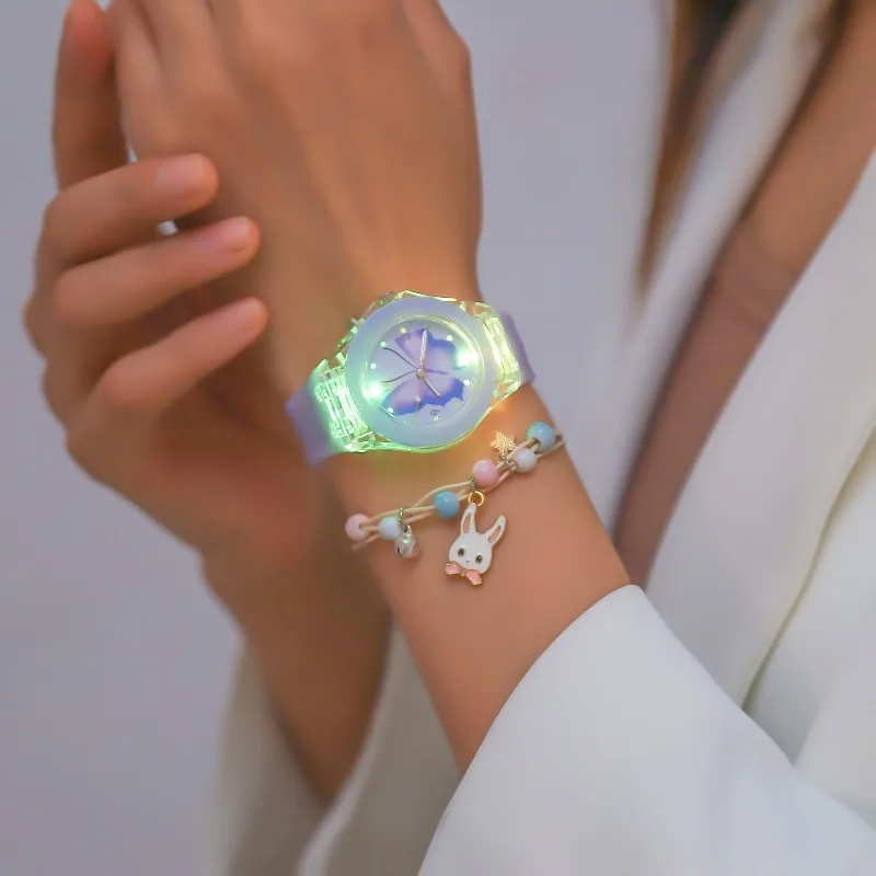 

Кварцевые часы с силиконовым ремешком и узором в виде бабочек, круглый корпус, браслет с бусинами в виде бабочек, подарок на день рождения, силиконовый ремешок для часов