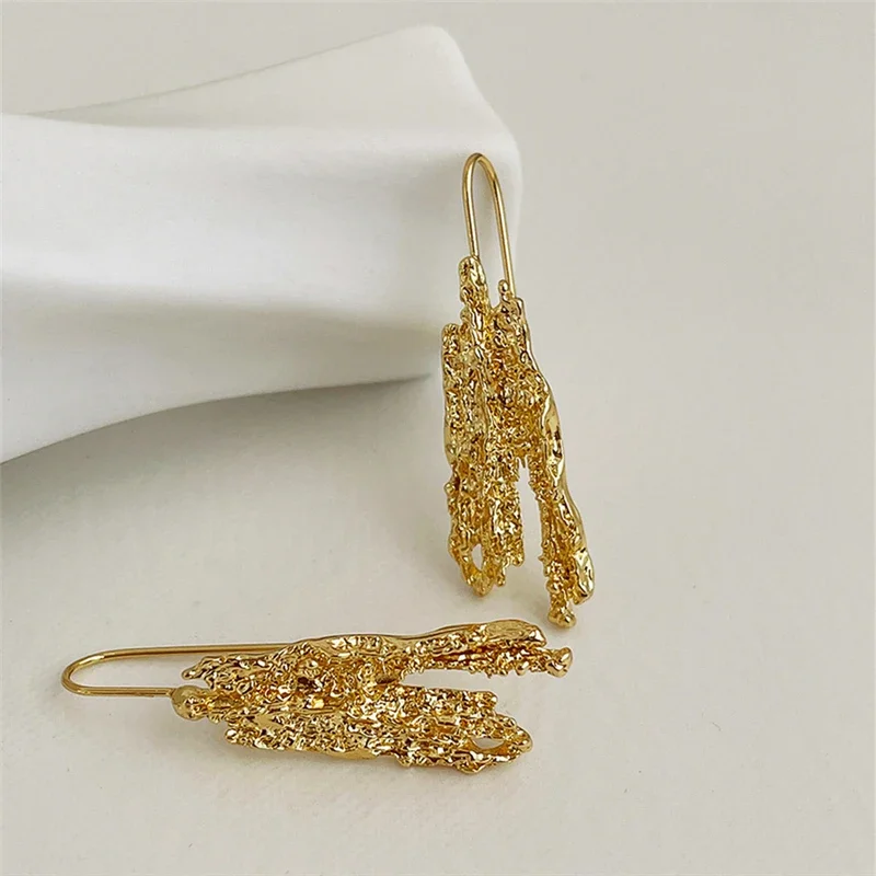 

Retro Long Hook New Irregular Rectangular Earrings Fashionable European And American Style Earrings