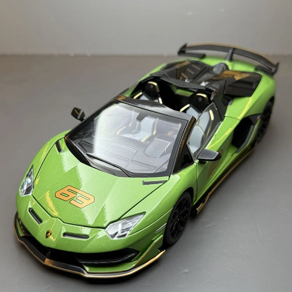 1:24 Lambor SVJ63 SCV12 Miniature Model Alloy Diecast Sports Car Toys Sound Light Pull Back Doors Can Opened Vehice Friend Gifts