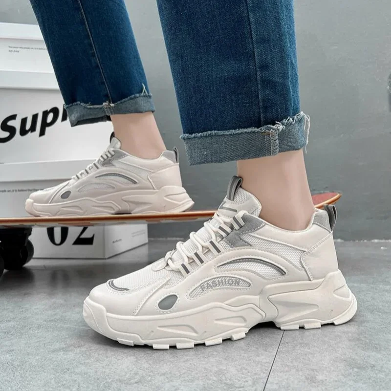 

Мужская обувь, весенне-летняя парусиновая дышащая повседневная обувь для доски, мужская обувь 2025 года, новая модная тенденция, низкие белые туфли, кроссовки