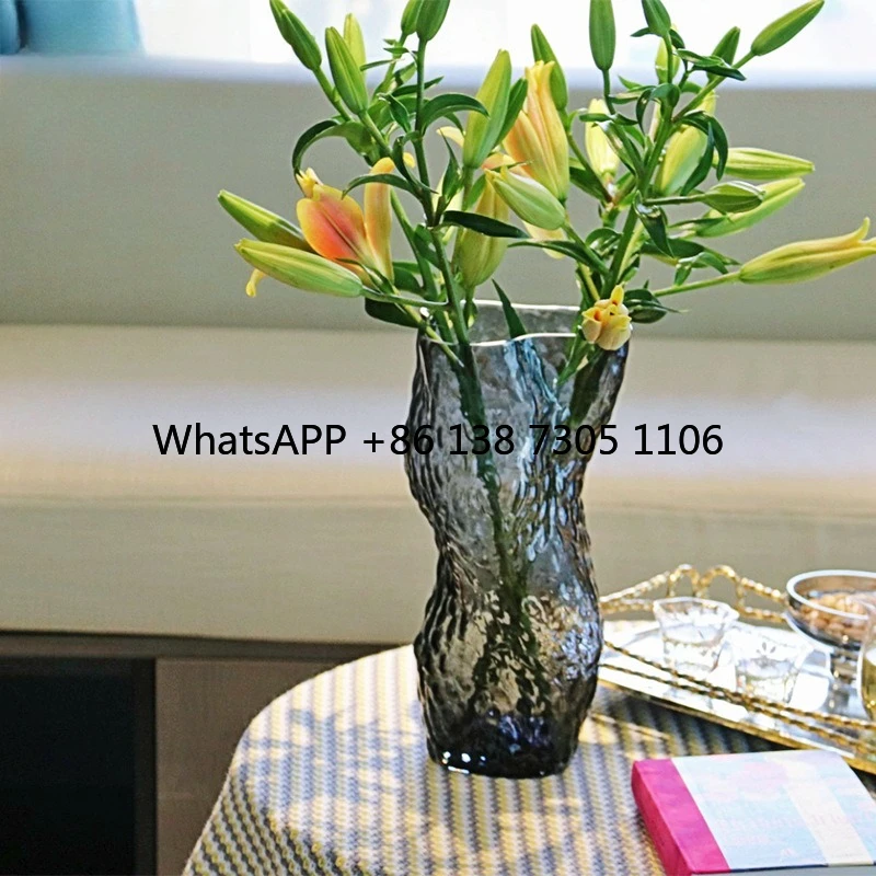 

Lily glass vase, amber retro corrugated glass vase, tabletop dill vase ornament