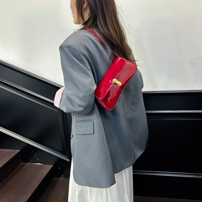 

High-End Ladies Classic Leather Tote Bag Paris Fashionable Popular Elegant Women's Casual Simple Vintage Crossbody Bag