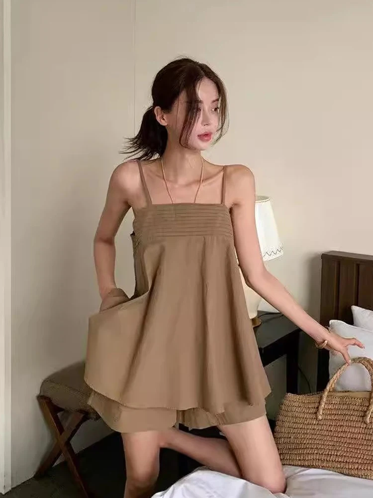 

Clothland Women Elegant Camis Shorts Suit Sleeveless Shirt Mini Shorts Summer Basic Casual Two Piece Set TA637