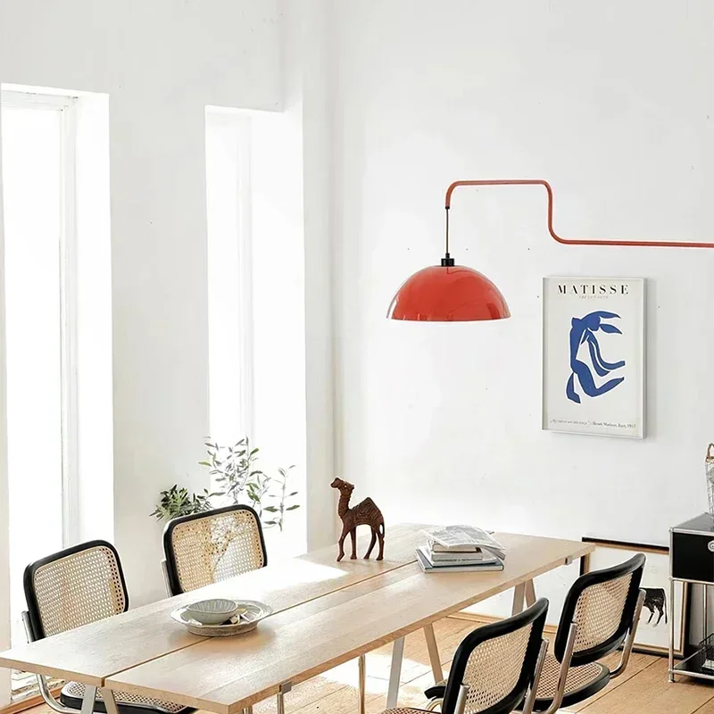 Lampada da parete girevole Lampada da parete a braccio lungo a LED nordica con spina per sala da pranzo Camera da letto Parlor Ristorante Decor Lampada da parete di design