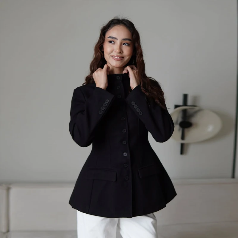 Damen-Blazer mit Stehkragen und Taillenbetonung, elegant, langärmelig, einreihig, schmal geschnitten, schicke Bürojacke – Detail 15