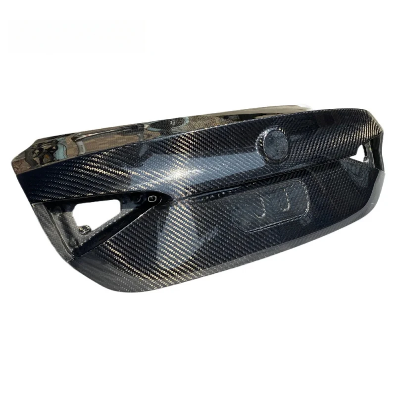 

Customizable Weave 6K Twill OEM-Style Carbon Fiber Trunk Lid for Giulia 2016-2022, Various Textures Optional