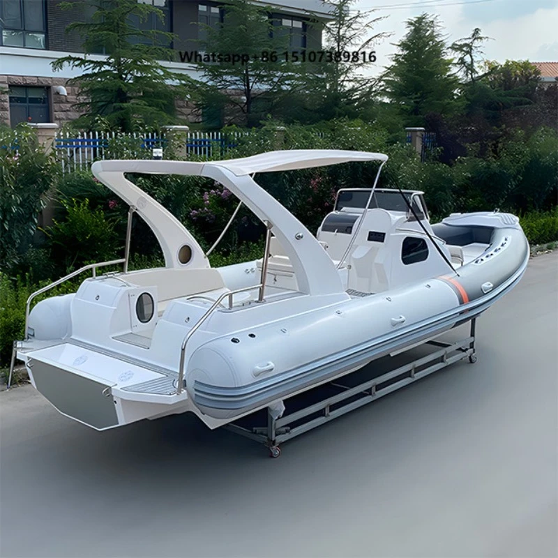 Liya 8.3m Leisure Yacht with Small Cabin Fiberglass Hull Hypalon Material Inflatable Boat with Outboard Engines Made in China