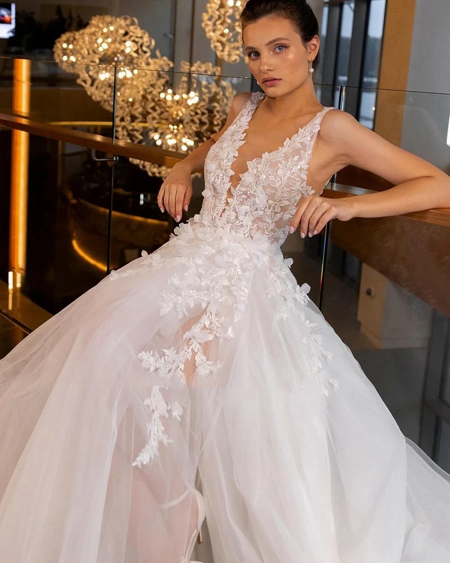 Vestidos De Casamento Personalizados com Apliques De Renda, Vestidos De Noiva Clássicos, Decote Em V Profundo, Sem Mangas e Sem Costas, Robe Sexy