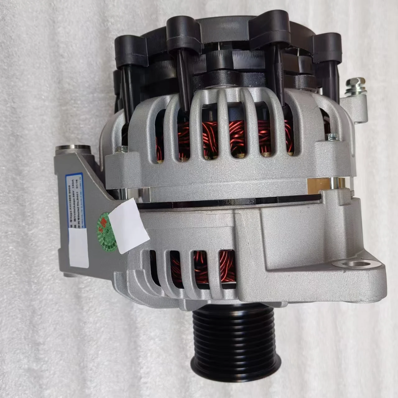 高品質新品自動車部品エンジンオルタネーターバス発電機（宇通中通向け）