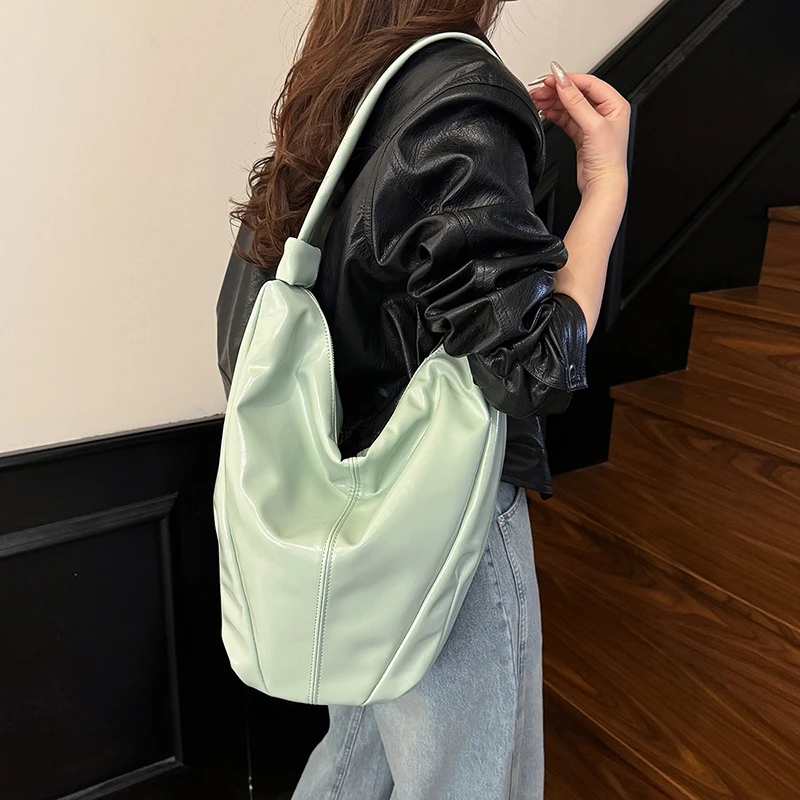 حقيبة يد نسائية كلاسيكية من الجلد الفاخر بتصميم كلاسيكي على الكتف حقيبة يد أنيقة لملابس يومية أنيقة