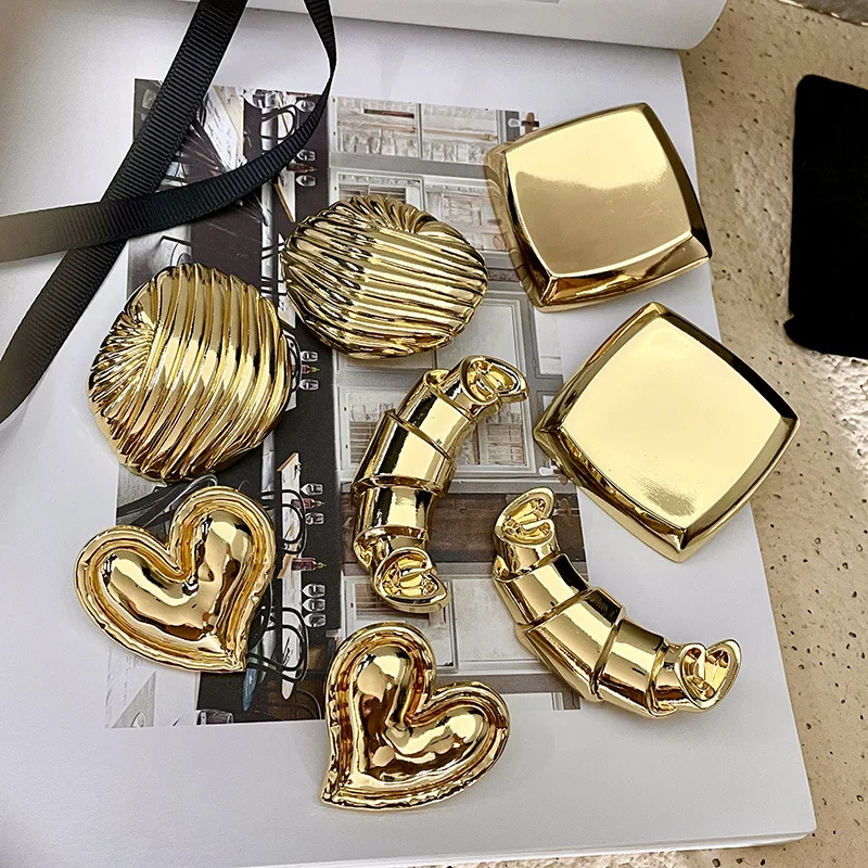 HUANQI Gold Color Metal Geometric Square Shell Heart Chunky Earrings   for Women Girls Exaggerated Retro Jewelry Gifts 2024 New