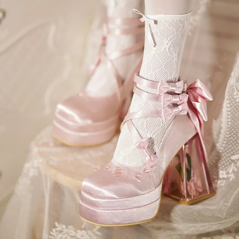 Originale stile retrò corte fiore ricamo Lolita tacchi alti temperamento elegante principessa Mary Jane scarpe Cos tacchi alti da donna