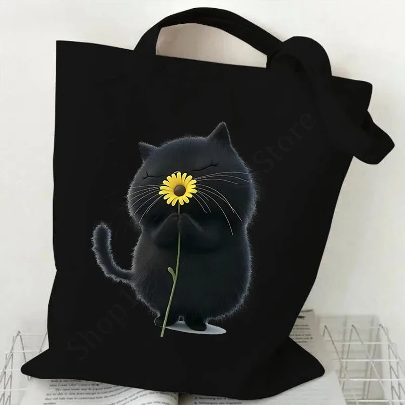 قطة سوداء لطيفة مع زهور عناصر يومية نمط قماش حمل حقيبة كتف ملحق رائع للتسوق الاستخدام اليومي #2