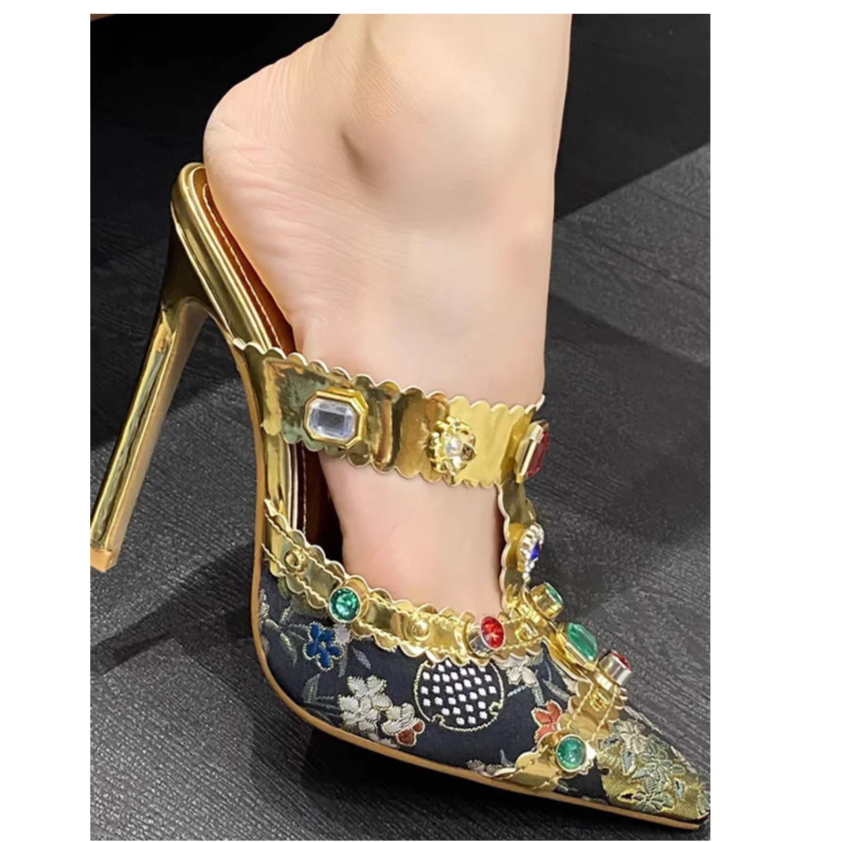 

Gold Slip On Hollow Diamond Sandals Thin High Heel Pointed Toe Fashionable Cool Sexy Western Summer Woman Shoes Zapatillas Mujer