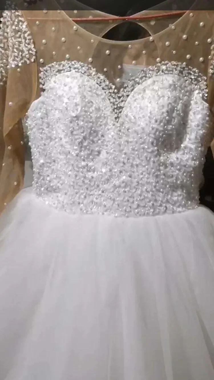 Abito da sposa personalizzato con perle scintillanti Abito da sposa Robe De Mariée Abito da ballo con maniche lunghe Abito da sposa di lusso gonfio