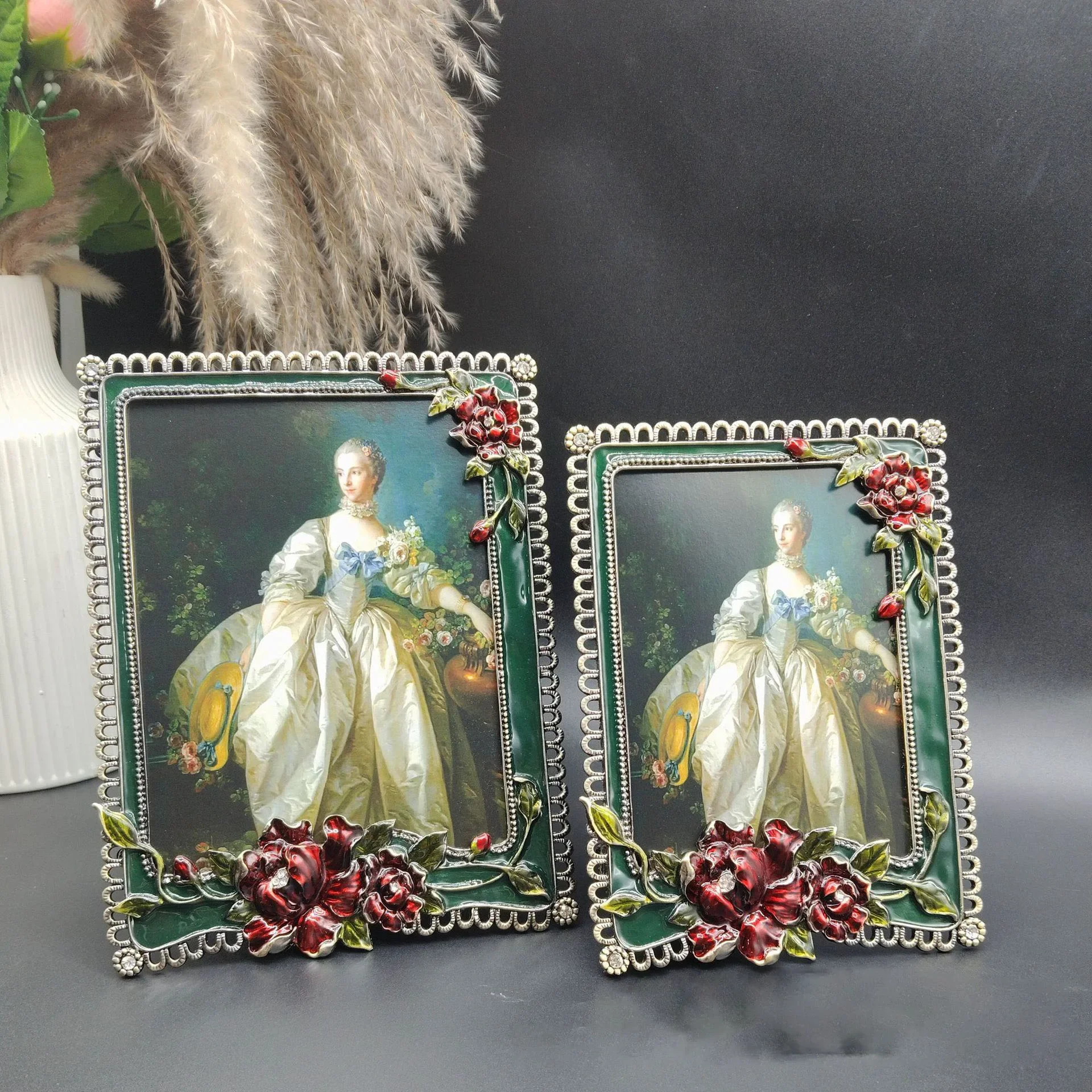 European Retro Enamel Color Photo Frame, Palace Style Metal 6/7inch Photo Frame, Retro Green Rose Carved Bedroom Desktop Display