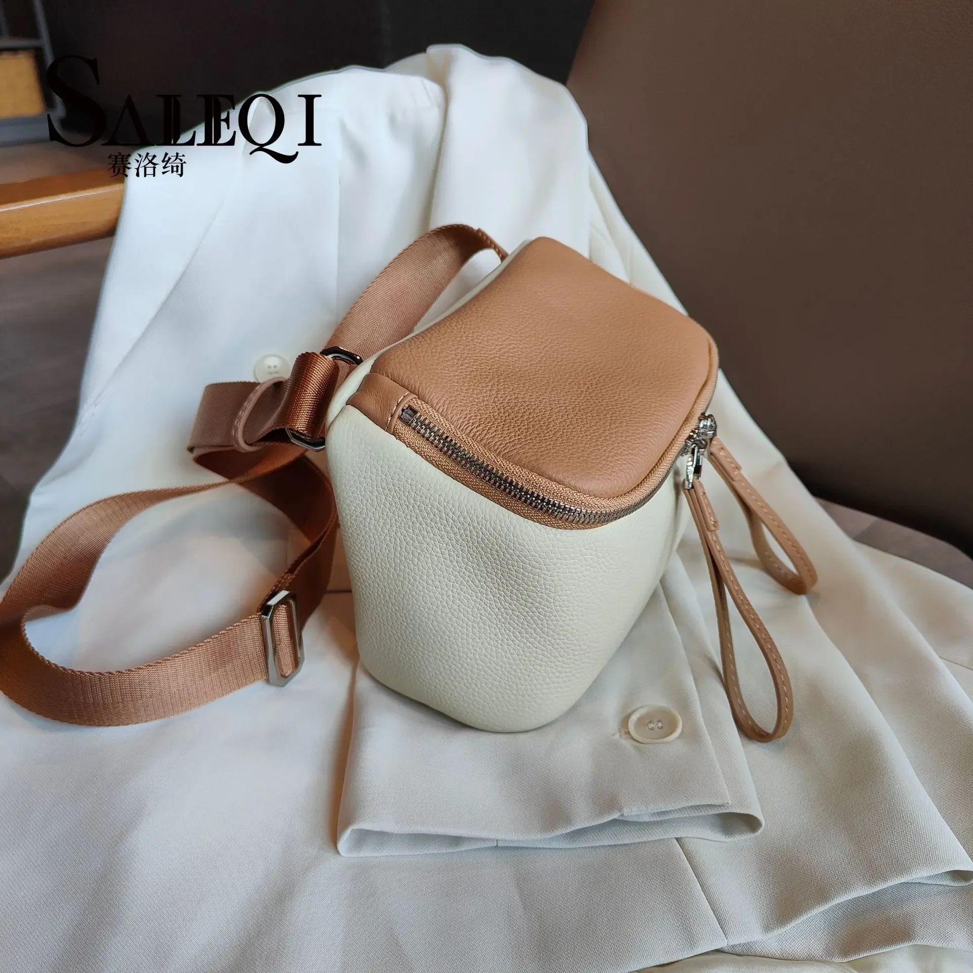 New Chest Bag Soft Leather Waist Bag Versatile Casual One Shoulder Crossbody Bag Trendy High end Feeling genuine leather