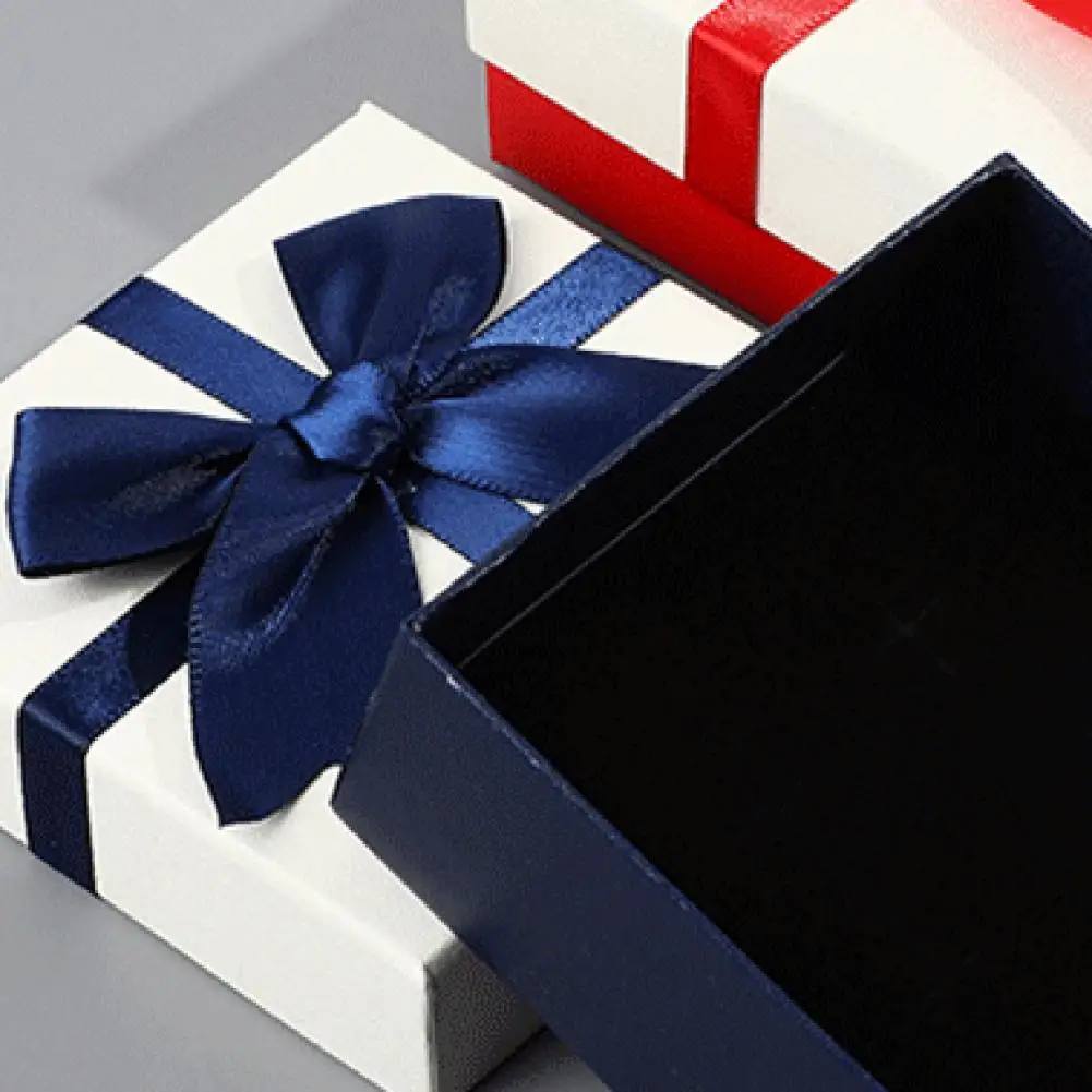 Gift Packaging Box Paper Gift Box Square Gift Box with Ribbon Bow Portable Jewelry Packaging Valentine's Day Bridesmaid Wedding