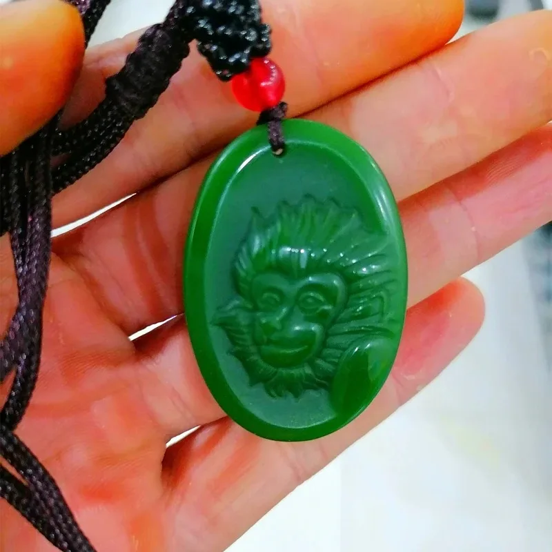 

Natural Green Hand-carved Sun Wukong Jade Pendant Fashion Boutique Jewelry Men and Women Models Dasheng Return Necklace Gift