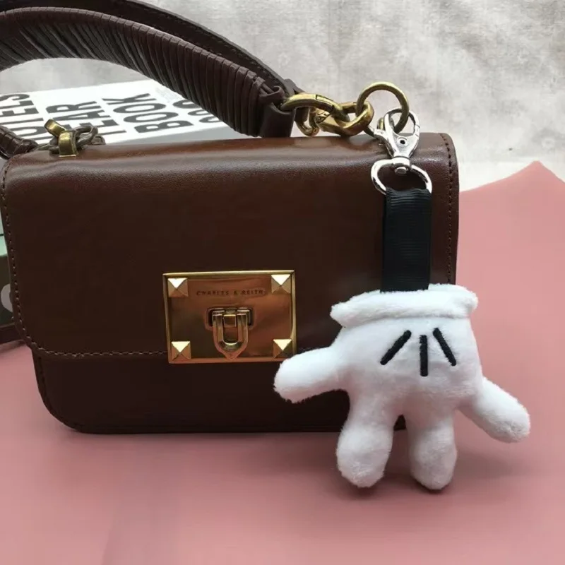 かわいいマウスの手の形のぬいぐるみキーホルダークリエイティブ車のキーリングバッグチャームバックパック財布アクセサリー女性カップルバレンタインギフト