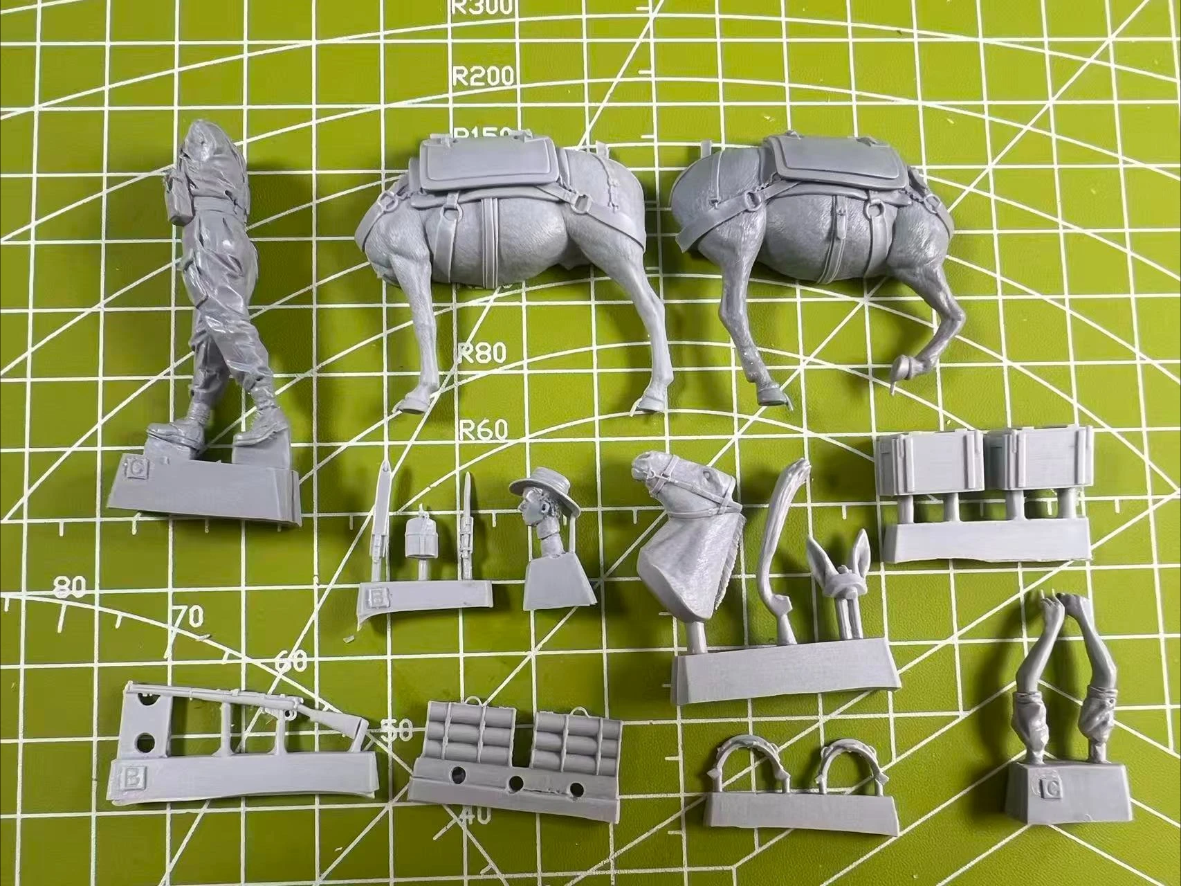 1:35 Model Resin Pasukan Kaki Kuda dan Model Keledai untuk Mengangkut Persediaan Tata Letak Adegan dalam Kondisi Tanpa Cat